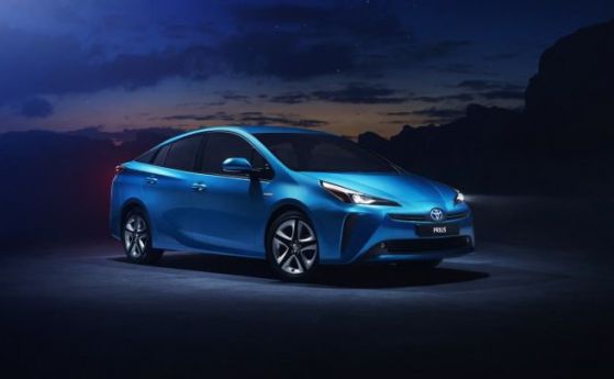 Toyota Prius получи електрическо 4x4