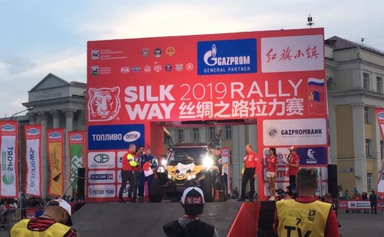 Успешен старт за българите в Silk Way Rally 2019