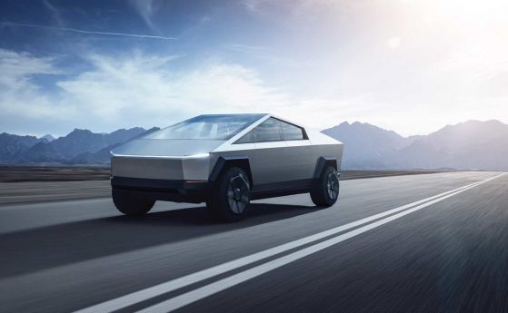 Дългоочакваният Tesla Cybertruck: меко казано, странен
