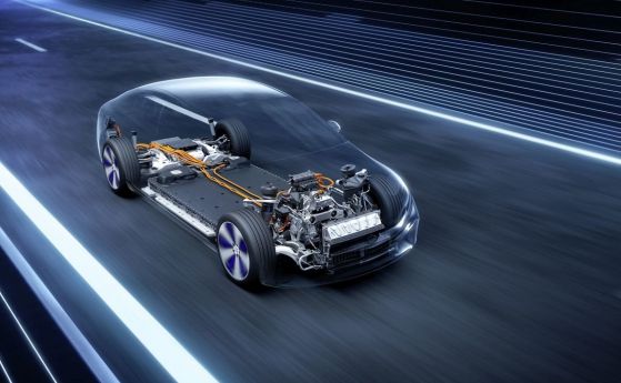 Mercedes започва производство на батерии за новия EQS