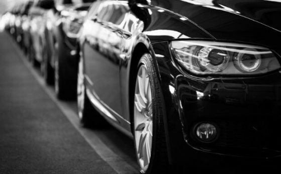 автомобил 