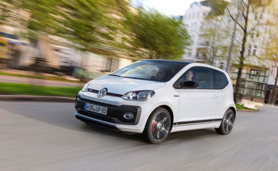 Volkswagen приключи с най-малкия си модел