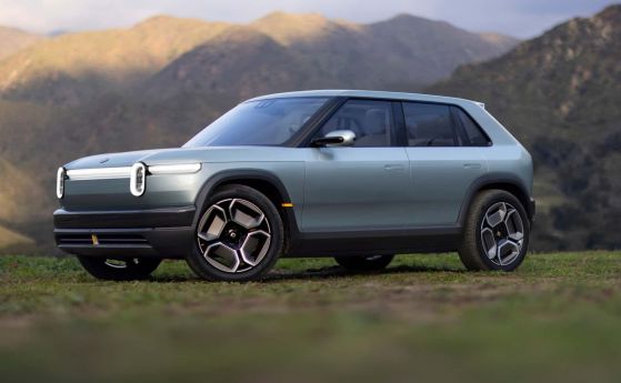Rivian изненада с още по-малък и достъпен електроSUV