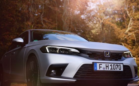 Honda отбелязва четвърт век хибриди на салона в Брюксел