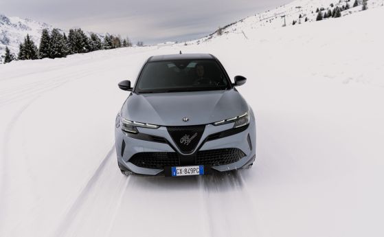 Alfa Romeo Junior вече и с 4x4 задвижване