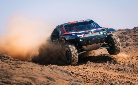 Dacia Sandriders са готови за рали "Сафари" в Южна Африка