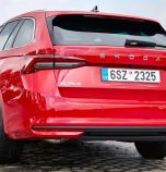 Skoda Octavia става хибрид без зареждане от контакта
