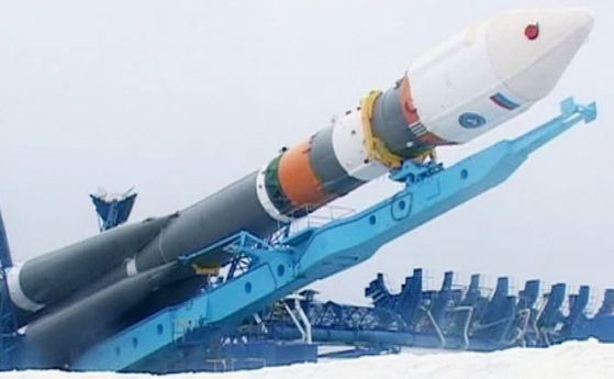 Ракетата-носител "Союз-2" стартира от космодрума Плесецк
