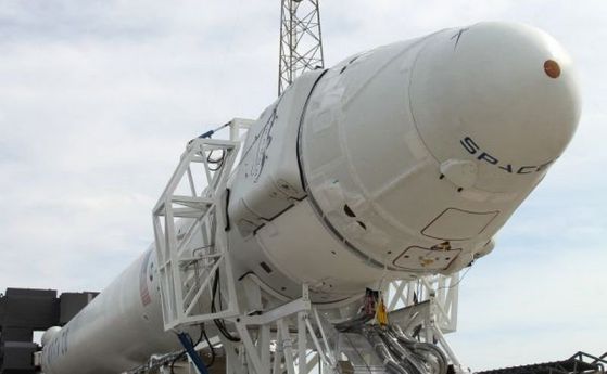 SpaceX отложи старта на кораба Dragon за вторник