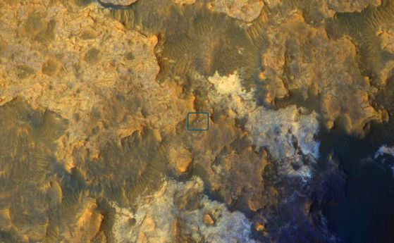 Сондата Mars Orbiter е заснела на повърхността на марсохода Curiosity