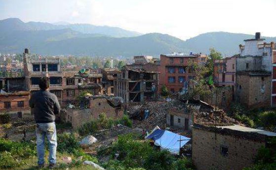 Катманду с 3 метра на юг след земетресението