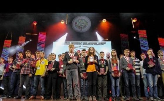 Нашите млади математици с два медала от Всерусийската олимпиада по математика