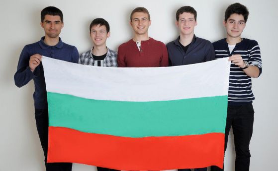 Български ученици с отличия от научно състезание на Intel 