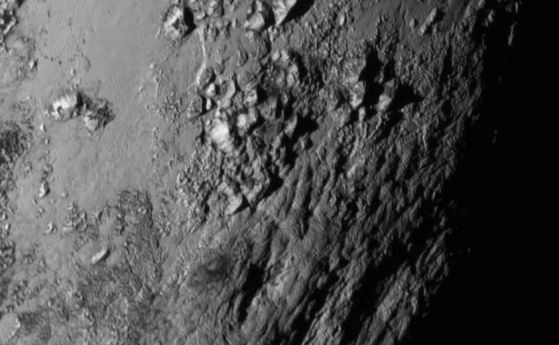 Получени са първите снимки на Плутон, Харон и Хидра след близкото прелитане (обновена)
