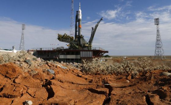 Роскосмос: няма проблеми с космическия кораб "Союз TMA-17M"