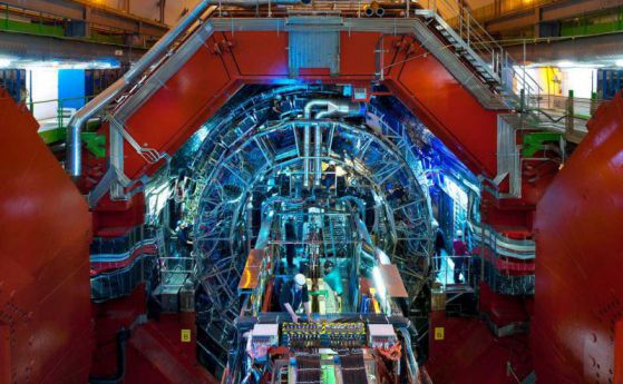 В ЦЕРН са измерили енергията на ядра антиматерия