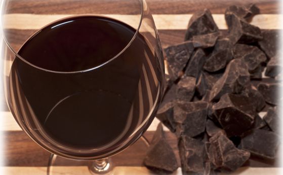 Може ли червеното вино и шоколадът да помогнат при болестта на Алцхаймер?