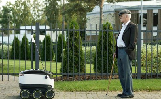 Робот ще разнася покупките на лондончани от догодина