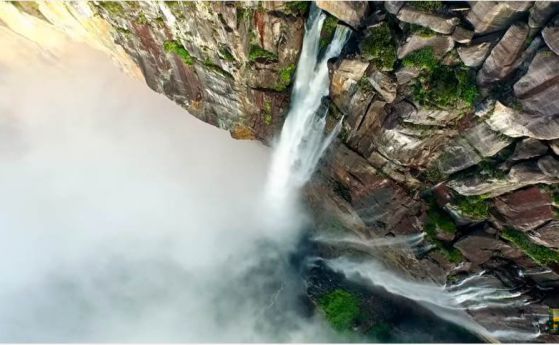 Най-високият водопад в света: поглед от дрон (видео)