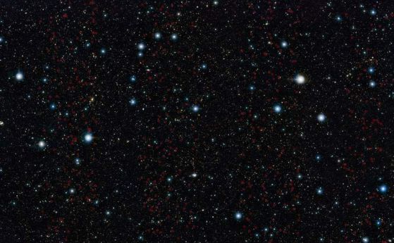 Открити са масивни галактики, образувани необяснимо рано, малко след Големия взрив (видео)