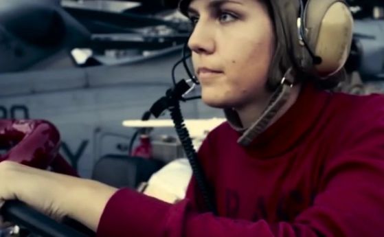 Заснеха трейлър-пародия на "Междузвездни войни" на самолетоносач (видео)