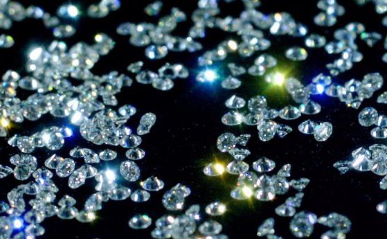 Открита е нова форма на въглерод, от която се произвеждат диаманти при стайна температура 