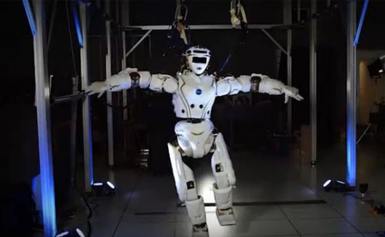 Роботът Valkyrie на НАСА се учи да танцува (видео)