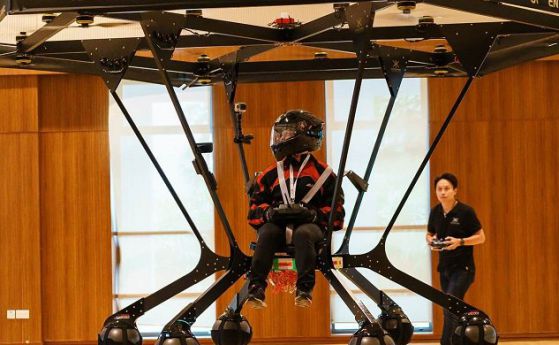 Студенти са изобретили дрон, който може да издигне и вози човек (видео)
