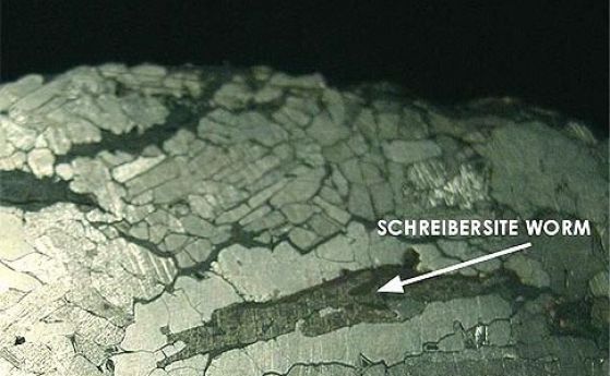 Метеоритите са доставили фосфора за първите молекули на живота