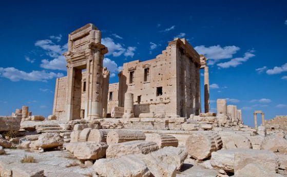 В Лондон и Ню Йорк ще построят копия на арката на разрушен храм в Палмира
