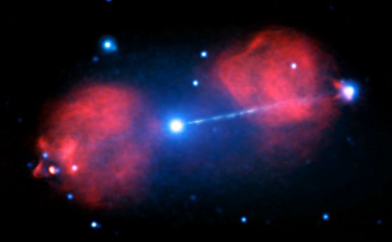 Черна дупка изхвърля частици на разстояние три галактики