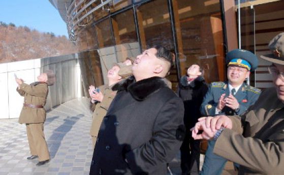 Севернокорейският спътник е нестабилен и плаши американците