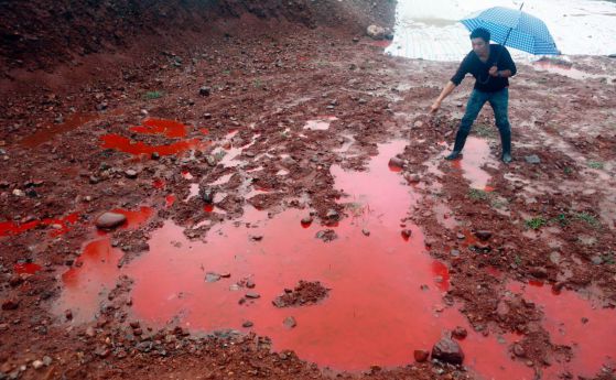 10 поразителни снимки, които показват колко е замърсена водата в Китай