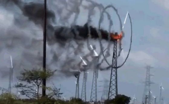 Горяща вятърна турбина (видео)