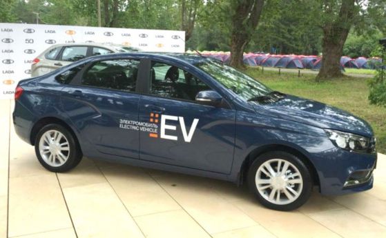„Росатом“ и АвтоВАЗ представиха новата електрическа LADA Vesta EV
