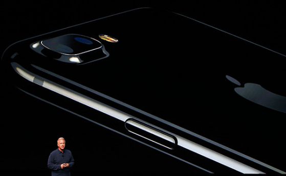 Apple представи iPhone 7 (видео)