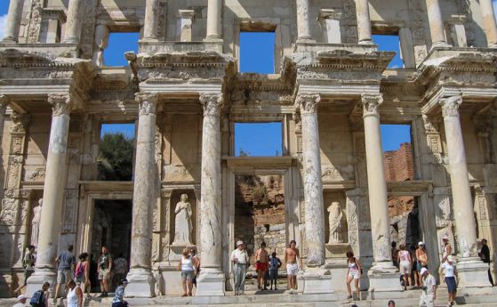 Турция закри важни археологически разкопки в Ефес, за да "накаже" Австрия
