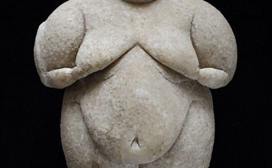 Женска статуетка на 8000 години е намерена в Турция