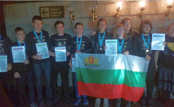 Седем медала за български ученици на Международната олимпиада по астрономия