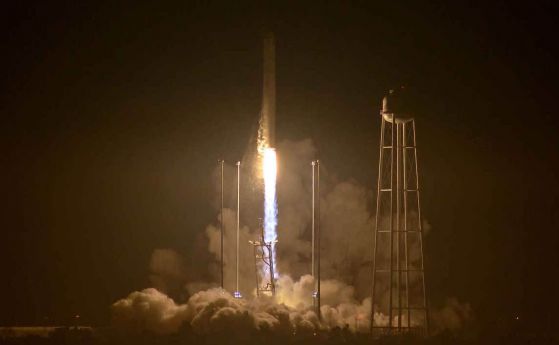 Красив нощен старт на ракетата Antares след експлозията преди 2 години (видео)
