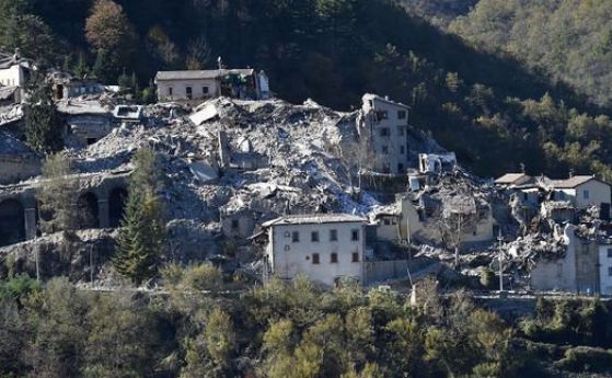 Дрон показа опустошителните последици от земетресението в Италия (видео)