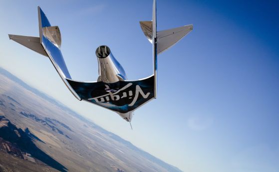 Туристическият космически самолет Virgin направи първия си тестов полет (видео)