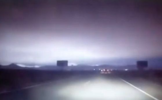 Метеор изгоря в плътните слоеве на атмосферата над Русия (видео)
