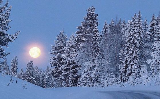 10 февруари: Лунно затъмнение, комета и "Снежна Луна" 