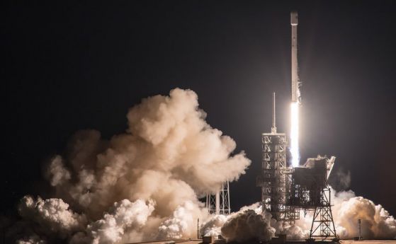 SpaceX направи третия си успешен старт за 2017 (видео)