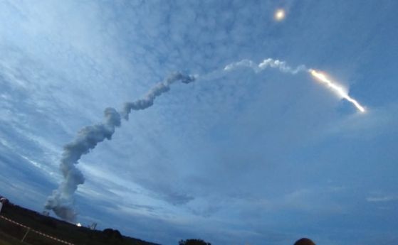 Ракетата Ариана стартира със закъснение 1,5 месеца (видео)