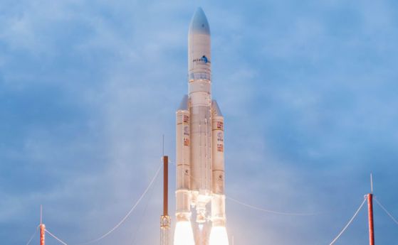 Стартът на ракета Ariane 5 със сателитите Hellas-Sat 3 / Inmarsat S EAN и GSAT 17