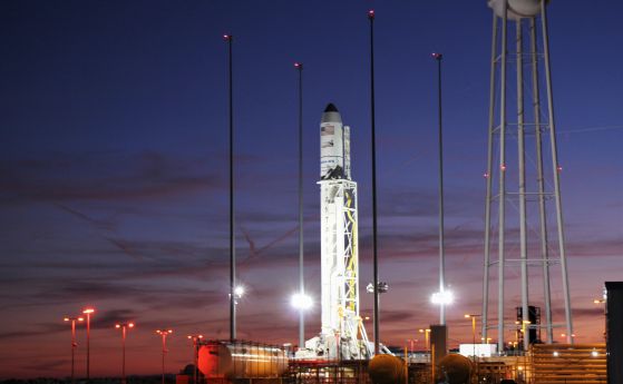На живо: Стартът на ракетата Antares и космическия кораб Cygnus (стрийм)