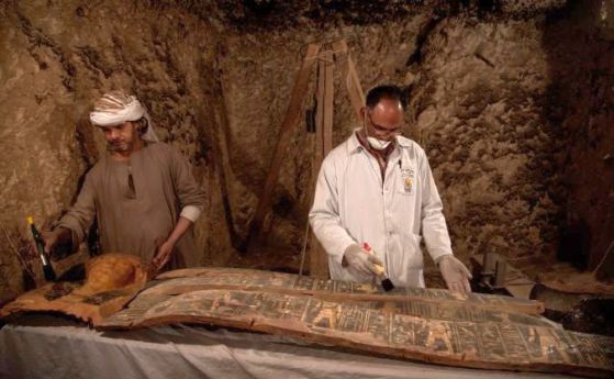 Египетски археолози откриха мумия на 3500 години (видео)
