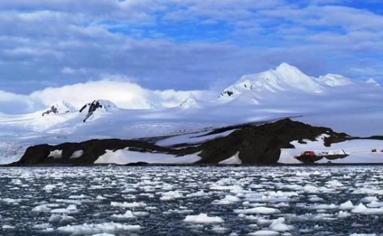 Потегля втората група от 26-ата Национална антарктическа експедиция